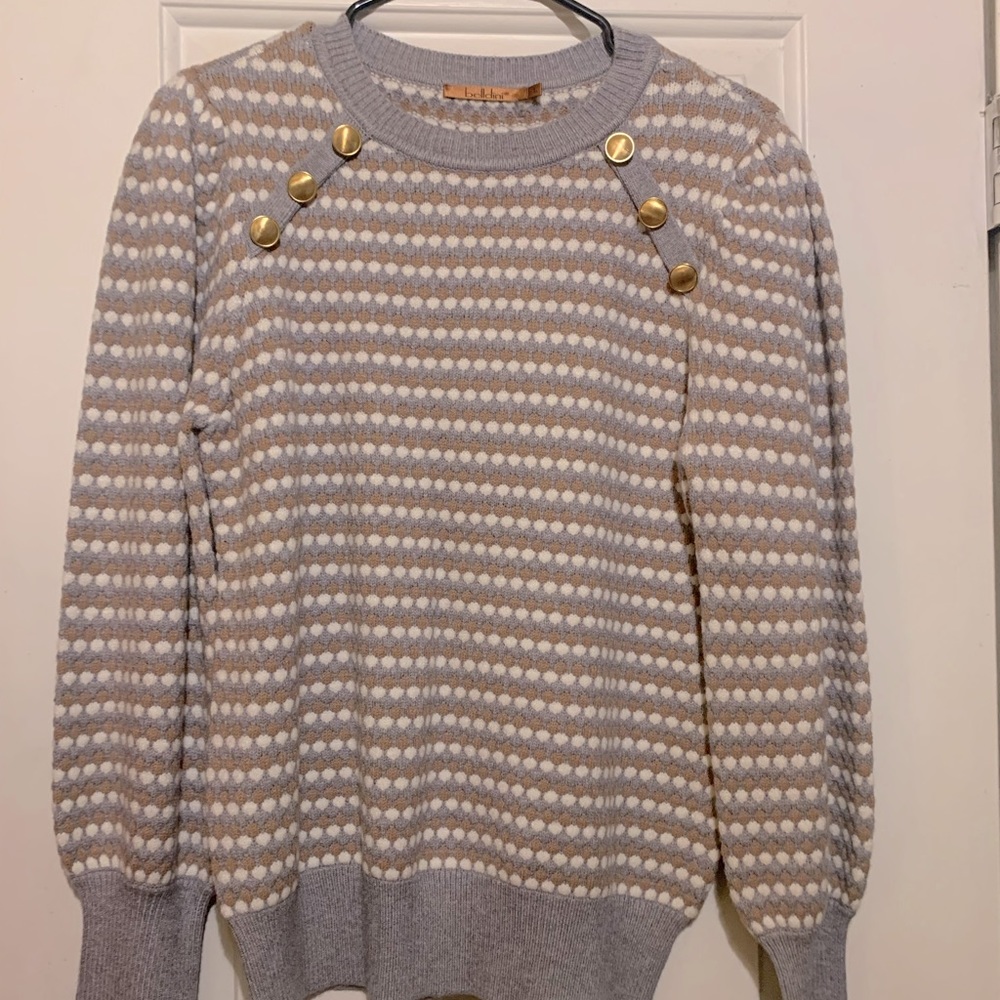 Sweater with gold buttons